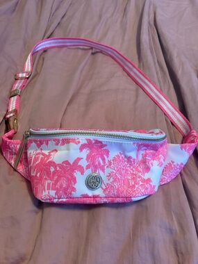 Lilly Pulitzer Pink and White Palm Print Crossbody Belt Bag